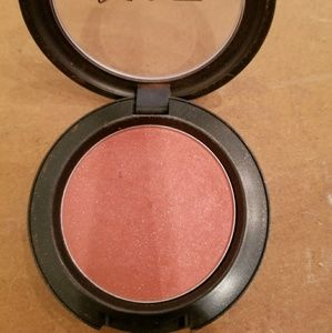 MAC blush